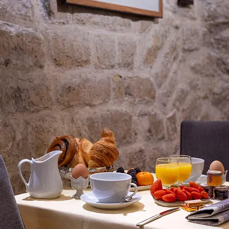 Delavigne 3* Parigi